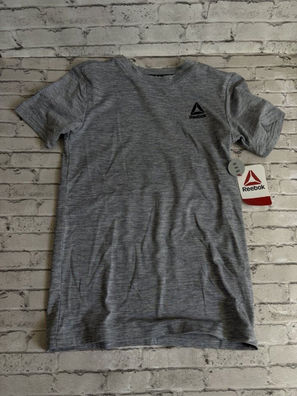 Reebok Boys Grey Athletic Shirt Size 6/7 NWT